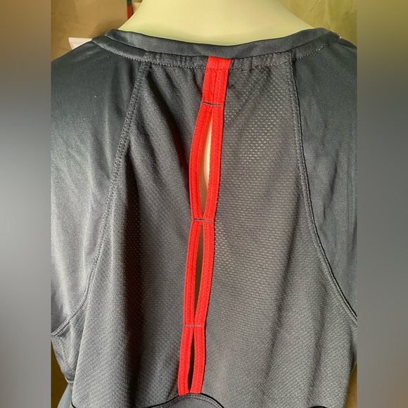 Danskin Now Semi-Fitted Grey Workout T-Shirt - Women's X Large (16-18) - Picture 7 of 9